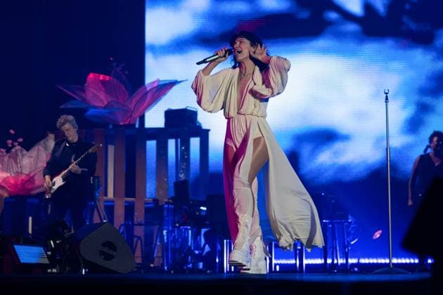 November 18, 2025, Eboli, Italy: Elisa Toffoli aka Elisa performs live at Palasele duirng the Palasport Live 2025 Tour. Eboli Italy - ZUMAs197 20251118_aaa_s197_362 Copyright: xAndreaxGulx
