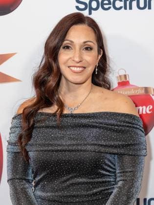 November 18, 2025, Bronx, New York, USA: Maria Patino of Blue Star Wives attends Lifetime Celebrates Annual It s a Wonderful Lifetime Holiday Movie Slate at Overlook at Winter Village Bryant Park in New York, NY on November 18, 2025 Bronx USA - ZUMAr339 20251118_znp_r339_030 Copyright: xLevxRadinx