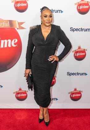 November 18, 2025, Bronx, New York, USA: Vivica A. Fox attends Lifetime Celebrates Annual It s a Wonderful Lifetime Holiday Movie Slate at Overlook at Winter Village Bryant Park in New York, NY on November 18, 2025 Bronx USA - ZUMAr339 20251118_znp_r339_032 Copyright: xLevxRadinx