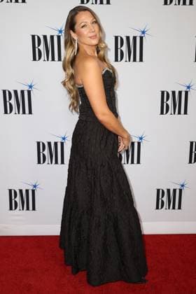73rd Annual BMI Country Awards Colbie Caillat arriving at the 73rd Annual BMI Country Awards held at the BMI Building on November 18, 2025 in Nashville, TN. Nashville BMI Building Tennessee USA Copyright: xCurtisxHilbunx xAFF-USA.COMx