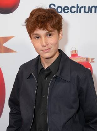 November 18, 2025, Bronx, New York, USA: Eshan Lyall attends Lifetime Celebrates Annual It s a Wonderful Lifetime Holiday Movie Slate at Overlook at Winter Village Bryant Park in New York, NY on November 18, 2025 Bronx USA - ZUMAr339 20251118_znp_r339_015 Copyright: xLevxRadinx