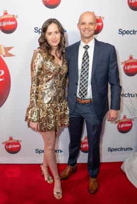 November 18, 2025, Bronx, New York, USA: Mary Andrechik (L) of Blue Star Wives attends Lifetime Celebrates Annual It s a Wonderful Lifetime Holiday Movie Slate at Overlook at Winter Village Bryant Park in New York, NY on November 18, 2025 Bronx USA - ZUMAr339 20251118_znp_r339_020 Copyright: xLevxRadinx