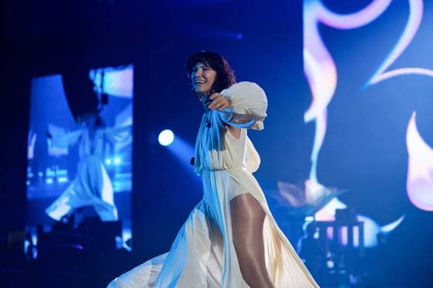 November 18, 2025, Eboli, Italy: Elisa Toffoli aka Elisa performs live at Palasele duirng the Palasport Live 2025 Tour. Eboli Italy - ZUMAs197 20251118_aaa_s197_401 Copyright: xAndreaxGulx