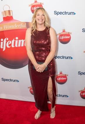 November 18, 2025, Bronx, New York, USA: Tracey Townsend of Blue Star Wives attends Lifetime Celebrates Annual It s a Wonderful Lifetime Holiday Movie Slate at Overlook at Winter Village Bryant Park in New York, NY on November 18, 2025 Bronx USA - ZUMAr339 20251118_znp_r339_013 Copyright: xLevxRadinx