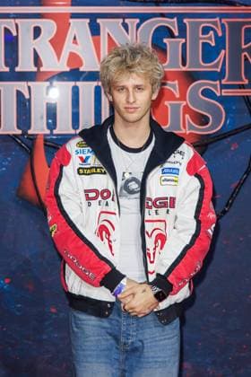 Fan event Stranger Things 5 Theo Carow at the Netflix Stranger Things season 5 fan event at Tempelhof Airport Hangar 7 on 18 11 2025 in Berlin Copyright: xEventpressxKochanx