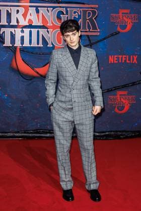 Fan event Stranger Things 5 Noah Schnapp at the Netflix Stranger Things season 5 fan event at Tempelhof Airport Hangar 7 on 18 11 2025 in Berlin Copyright: xEventpressxKochanx