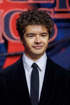 Fan Event Stranger Things 5 Gaten Matarazzo at the Netflix Stranger Things Season 5 Fan Event at Tempelhof Airport Hangar 7 on 18 11 2025 in Berlin Copyright: xEventpressxKochanx