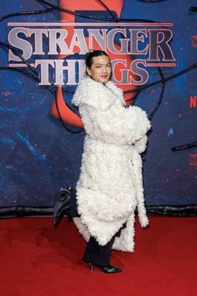 Fan Event Stranger Things 5 The Huepsche at the Netflix Stranger Things Season 5 Fan Event at Tempelhof Airport Hangar 7 on 18 11 2025 in Berlin Copyright: xEventpressxKochanx