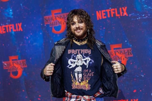 Stranger Things 5 fan event Riccardo Simonetti at the Netflix Stranger Things season 5 fan event at Tempelhof Airport Hangar 7 on 18 11 2025 in Berlin Copyright: xEventpressxKochanx