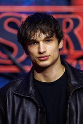 Fan Event Stranger Things 5 Giuliano Poplawski at the Netflix Stranger Things Season 5 Fan Event at Tempelhof Airport Hangar 7 on 18 11 2025 in Berlin Copyright: xEventpressxKochanx