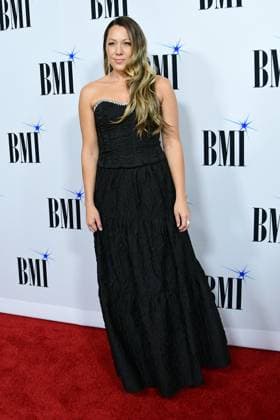 18 November 2025 - Nashville, Tennessee - Colbie Caillat. 2025 BMI Country Awards held at BMI Music Row. Nashville USA - ZUMAa123 20251118_zaa_a123_078 Copyright: xDara-MichellexFarrx