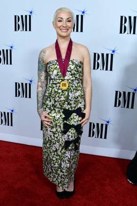 18 November 2025 - Nashville, Tennessee - Laura Veltz. 2025 BMI Country Awards held at BMI Music Row. Nashville USA - ZUMAa123 20251118_zaa_a123_104 Copyright: xDara-MichellexFarrx