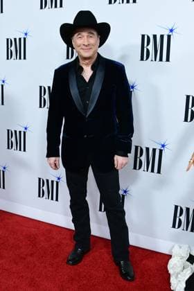 18 November 2025 - Nashville, Tennessee - Clint Black. 2025 BMI Country Awards held at BMI Music Row. Nashville USA - ZUMAa123 20251118_zaa_a123_107 Copyright: xDara-MichellexFarrx