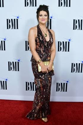 18 November 2025 - Nashville, Tennessee - Mae Estes. 2025 BMI Country Awards held at BMI Music Row. Nashville USA - ZUMAa123 20251118_zaa_a123_125 Copyright: xDara-MichellexFarrx