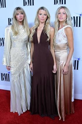 18 November 2025 - Nashville, Tennessee - Ellie Balkcom, Powell Balkcom, Lily Balkcom. 2025 BMI Country Awards held at BMI Music Row. Nashville USA - ZUMAa123 20251118_zaa_a123_170 Copyright: xDara-MichellexFarrx