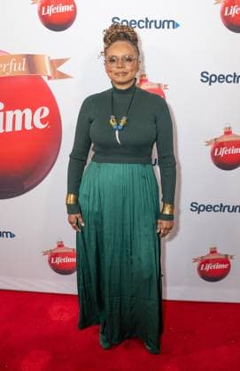 November 18, 2025, Bronx, New York, USA: Debbi Morgan attends Lifetime Celebrates Annual It s a Wonderful Lifetime Holiday Movie Slate at Overlook at Winter Village Bryant Park in New York, NY on November 18, 2025 Bronx USA - ZUMAr339 20251118_znp_r339_007 Copyright: xLevxRadinx