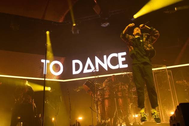 Bastille Perform at O2 Arena, London, UK Lead singer Dan Smith of English indie pop band Bastille performs at O2 Arena, London, England, UK on Tuesday 18 November 2025 as part of their From All Sides 2025 Tour., Credit:Justin Ng Avalon UK, England, London, O2 Arena  Copyright: xJustinxNgx xAvalonx 1053205568