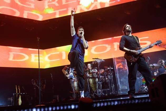Bastille Perform at O2 Arena, London, UK Lead singer Dan Smith and bassist Will Farquarson of English indie pop band Bastille performs at O2 Arena, London, England, UK on Tuesday 18 November 2025 as part of their From All Sides 2025 Tour., Credit:Justin Ng Avalon UK, England, London, O2 Arena  Copyright: xJustinxNgx xAvalonx 1053205621