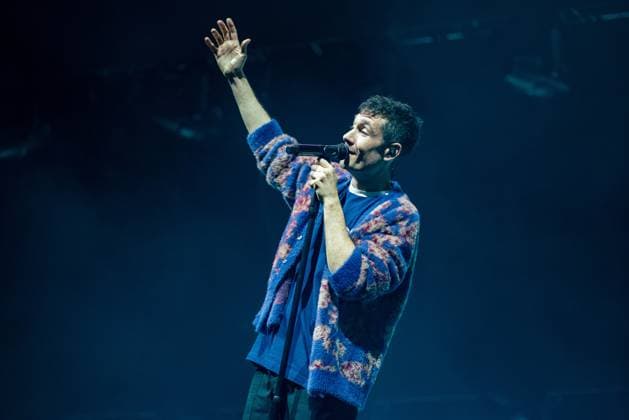 November 18, 2025, London, United Kingdom: Dan Smith of Bastille seen performing live on stage during their UK tour. Bastille Performed at London O2 Arena UK as the last night of their From All Sides Songs from the First 15 years, UK Tour on 18th November 2025.Bastille are Dan Smith, Will Farquarson, Kyle Simmons and Chris Wood, The Band Bastille was also joined by guest touring musicians. London United Kingdom - ZUMAs197 20251118_aaa_s197_451 Copyright: xBonniexBritainx