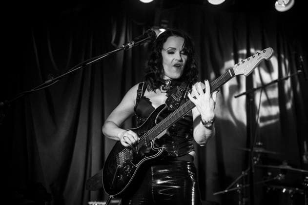 Erja Lyytinen at Half Moon Putney Finnish guitarist Erja Lyytinen performs at Half Moon Putney in London on 18th November 2025., Credit:Zoran Veselinovic Avalon UK, London, Half Moon Putney  Copyright: xZoranxVeselinovicx xAvalonx 1053215235