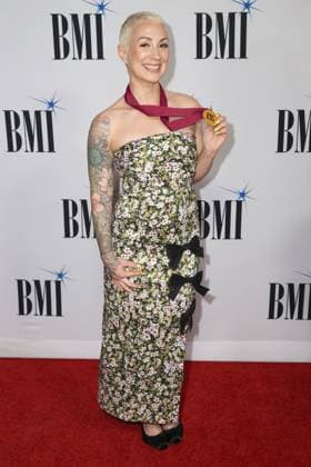 73rd Annual BMI Country Awards Laura Veltz arriving at the 73rd Annual BMI Country Awards held at the BMI Building on November 18, 2025 in Nashville, TN. Nashville BMI Building Tennessee USA Copyright: xCurtisxHilbunx xAFF-USA.COMx