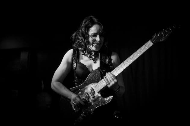 Erja Lyytinen at Half Moon Putney Finnish guitarist Erja Lyytinen performs at Half Moon Putney in London on 18th November 2025., Credit:Zoran Veselinovic Avalon UK, London, Half Moon Putney  Copyright: xZoranxVeselinovicx xAvalonx 1053215280