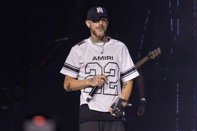 Five perform at Co-Op Live Abz Love of Boyband Five (5ive) performs as part of their Keep On Movin Tour at Co-Op Live, Manchester, England, 18th November 2025, Credit:Mike Gray Avalon  Copyright: xMikexGrayx xAvalonx 1053196198