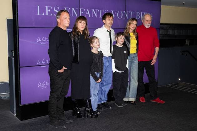 Les enfants vont bien premiere at the UGC Cine Cite Les Halles theatre Celebrities arrive on the red carpet Celebrities arrival on red carpet Avant premiere du film Les enfants vont bien au cinema UGC Ciné Cite Les Halles Arrivees des celebrites sur le tapis rouge Un invite, Juliette Armanet, Nathan Ambrosioni, Camille Cottin, Feodor Atkine et les enfants 450825 2000 01 01  Copyright: xSebastienxFremontx xStarfacex STAR_450825_002