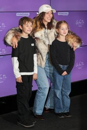 Les enfants vont bien premiere at the UGC Cine Cite Les Halles theatre Celebrities arrive on the red carpet Celebrities arrival on red carpet Avant premiere du film Les enfants vont bien au cinema UGC Ciné Cite Les Halles Arrivees des celebrites sur le tapis rouge Monia Chokri 450825 2000 01 01  Copyright: xSebastienxFremontx xStarfacex STAR_450825_045