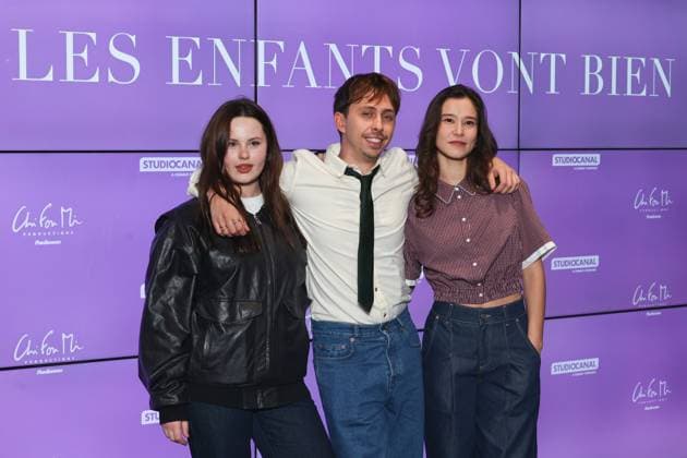 Les enfants vont bien premiere at the UGC Cine Cite Les Halles theatre Celebrities arrive on the red carpet Celebrities arrival on red carpet Avant premiere du film Les enfants vont bien au cinema UGC Ciné Cite Les Halles Arrivees des celebrites sur le tapis rouge Louise Labeque, Nathan Ambrosioni et une invite 450825 2000 01 01  Copyright: xSebastienxFremontx xStarfacex STAR_450825_047
