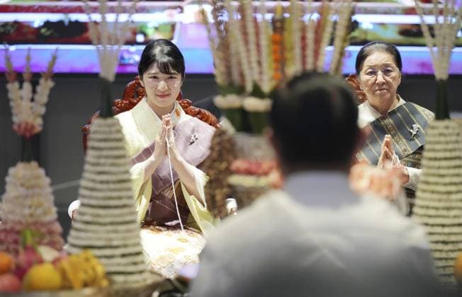 Japan Princess Aiko in Laos Japanese Princess Aiko (back, L) attends a traditional Lao ritual to wish for people s health and good luck in Vientiane on Nov. 18, 2025, during her official trip to Laos. (Pool photo)  A14AA0005044111P