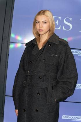 Les Enfants Vont Bien Premiere - Paris Lea Julian attending to the premiere of ‘Les enfants vont bien’ held at UGC Les Halles cinema, in Paris, France on November 18, 2025. Photo by Mireille Ampilhac ABACAPRESS.COM Paris France  Copyright: xAmpilhacxMireille ABACAx