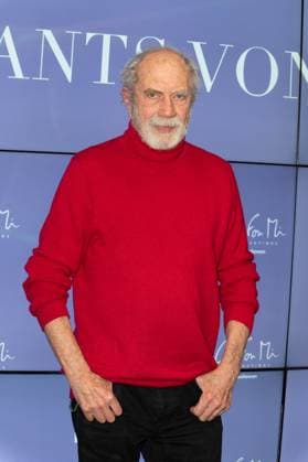 Les Enfants Vont Bien Premiere - Paris Feodor Atkine attending to the premiere of ‘Les enfants vont bien’ held at UGC Les Halles cinema, in Paris, France on November 18, 2025. Photo by Mireille Ampilhac ABACAPRESS.COM Paris France  Copyright: xAmpilhacxMireille ABACAx