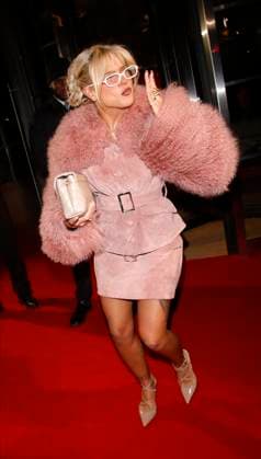 Sky was all smiles England London Sky was all smiles as the pair left GQ s Men of the Year 2025 afterparty this year event was held at 180 The Strand on November 18th 2025. The annual awards and party thrown by men s fashion and style magazine. Byline: Smart Pictures Think Pictures think Smart GOT A TIP STORY? CALL OR E-MAIL TEAM SMART Ed@smartpictures.co.uk Mary@smartpictures.co.uk info@smartpictures.co.uk web site:smartpictures.co.uk Office :Telephone: +44 7956 245606, Credit:James James Smart Pictures Avalon  Copyright: xJamesxJames xSmartxPicturesx xAvalonx 1053227212