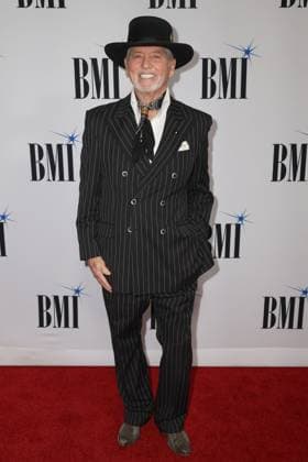 73rd Annual BMI Country Awards Larry Gatlin arriving at the 73rd Annual BMI Country Awards held at the BMI Building on November 18, 2025 in Nashville, TN. Nashville BMI Building Tennessee USA Copyright: xCurtisxHilbunx xAFF-USA.COMx