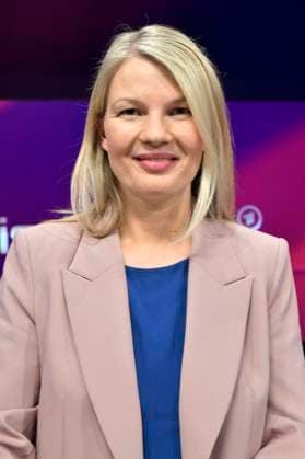 Annett Meiritz on the ARD talk show maischberger in Studio Berlin Adlershof Berlin, 18 11 2025 Foto:xM.xBehrensx xFuturexImagex maischberger1811_5111
