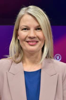 Annett Meiritz on the ARD talk show maischberger in Studio Berlin Adlershof Berlin, 18 11 2025 Foto:xM.xBehrensx xFuturexImagex maischberger1811_5112