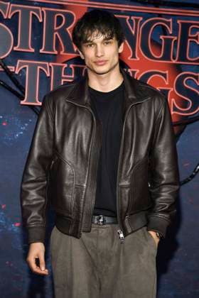 abb Giuliano Poplawski as a guest on the red carpet at the big fan event with red carpet screening of the Netflix series STRANGER THINGS 5 at Tempelhof Airport on 18 11 2025 in Berlin Berlin Germany