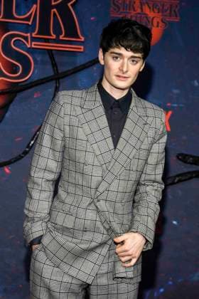abb Noah Schnapp as a guest on the red carpet at the big fan event with screening of the Netflix series STRANGER THINGS 5 at Tempelhof Airport on 18 11 2025 in Berlin Berlin Germany
