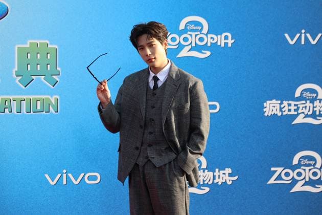 SHANGHAI, CHINA - NOVEMBER 18: Actor Wang Anyu arrives at the red carpet for Zootopia 2 global celebration at Shanghai Disneyland on November 18, 2025 in Shanghai, China.  Copyright: xVCGx 111604674448