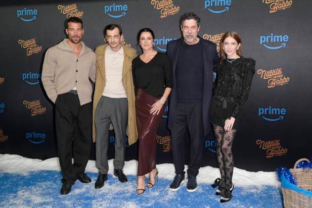 Simone Susinna, Stefano Cipani, Luisa Ranieri, Alessandro Gassmann and Valentina Romani at the premiere of the Amazon Prime Video film Natale senza Babbo at Cinema Adriano Rome, 18 11 2025 Foto:xA.xM.xTinghinox xFuturexImagex natale_5146