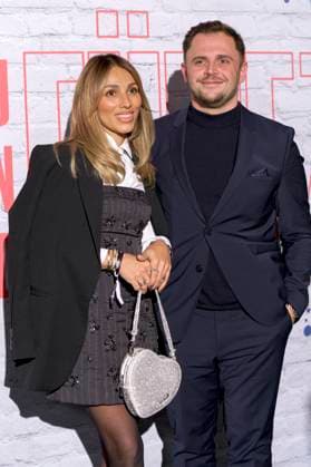 Öznur Sinani with accompaniment at the screening of the Joyn series Frier and Fünfzig Am Ende meiner Tage in the Astor Film Lounge at Arri Munich, 18 11 2025 Foto:xN.xKolinzx xFuturexImagex frier_5118