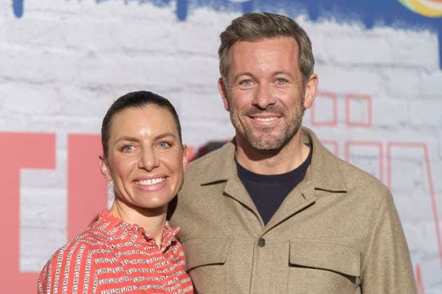 Julia Hartmann and Jan Hartmann at the screening of the Joyn series Frier and Fünfzig Am Ende meiner Tage in the Astor Film Lounge at Arri Munich, 18 11 2025 Foto:xN.xKolinzx xFuturexImagex frier_5145