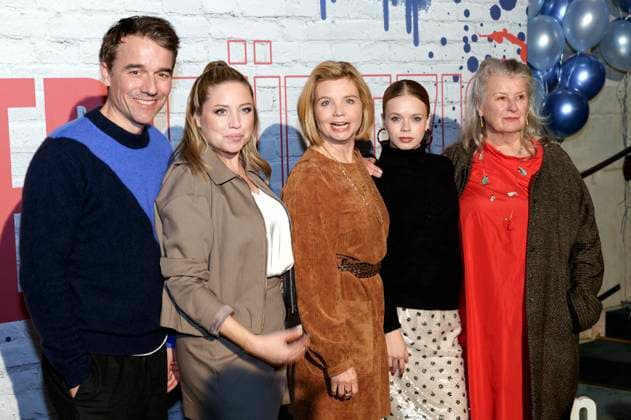 Alexander Khuon, Caroline Frier, Annette Frier, Maria Matschke Engel and Traute Hoess at the screening of the Joyn series Frier and Fünfzig Am Ende meiner Tage in the Astor Film Lounge at Arri Munich, 18 11 2025 Foto:xN.xKolinzx xFuturexImagex frier_5149