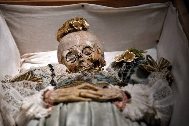 Mummies at the Museum of Mankind - Paris Mummies at the Museum of Mankind (Musee de L Homme). Mummies (La jeune fiille de Strasbourg) during a media preview of the exhibition in Paris, France on November 18, 2025. Photo by Alain Apaydin ABACAPRESS Paris France  Copyright: xApaydinxAlain ABACAx