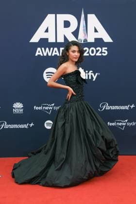 November 19, 2025: OLIVIA DEAN attends the 2025 ARIA Awards at the Hordern Pavilion on November 19, 2025 in Sydney, NSW Australia - ZUMAa155 20251119_aaa_a155_004 Copyright: xChristopherxKhouryx