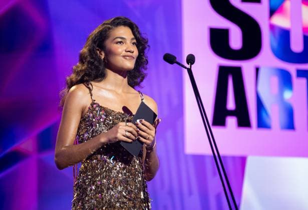 ARIA AWARDS 2025, Olivia Dean during the 2025 ARIA Awards at Hordern Pavilion in Sydney, Wednesday, November 19, 2025. ( NO ARCHIVING SYDNEY NEW SOUTH WALES AUSTRALIA  Copyright: xSITTHIXAYxDITTHAVONGx 20251119113938864173