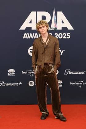 November 19, 2025: JACK GRAY attends the 2025 ARIA Awards at the Hordern Pavilion on November 19, 2025 in Sydney, NSW Australia - ZUMAa155 20251119_aaa_a155_045 Copyright: xChristopherxKhouryx