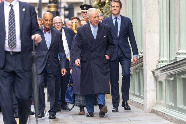 King Charles III at Fortnum & Mason LONDON, UNITED KINGDOM - NOVEMBER 19: King Charles III leaves Fortnum & Mason in central in London, United Kingdom on November 19, 2025. The King marked the second anniversary of Coronation Food Project. Ilyas Tayfun Salci Anadolu London United Kingdom. Editorial use only. Please get in touch for any other usage.  Copyright: x2025xAnadoluxIlyasxTayfunxSalcix