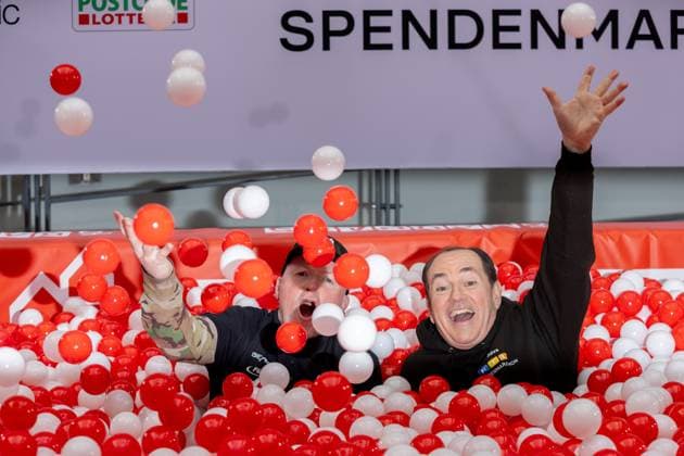 Press event for the RTL charity marathon in Cologne, 19 11 2025 Joey KELLY and Wolfram KONS in the ball pool At the RTL headquarters in Cologne Deutz, Joey Kelly and Wolfram Kons present the 24H BIRTHDAY CHALLENGE for the 30 RTL SPENDEN Copyright: xBonn.digitalx